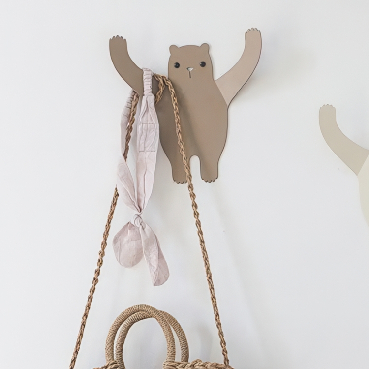 Wall hanger from recycled metal, WILD BEAR, 20 x H 18,5, Brown