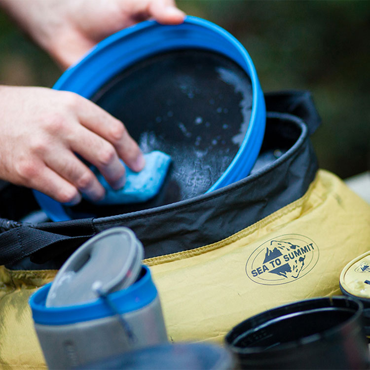 Foldable kitchen sink