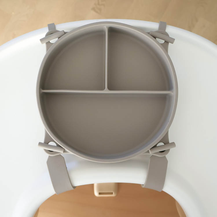 Children's plate with suction cup and strap