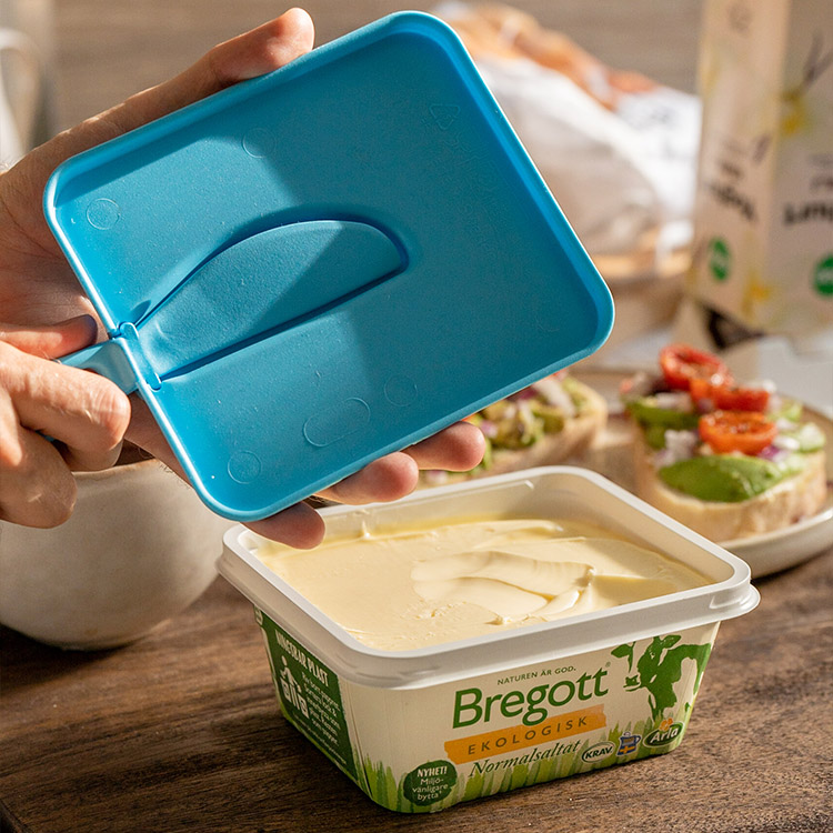 Brelock - A lid with a butter knife