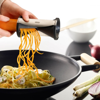 Vegetable slicer to make spaghetti from vegetables in the group House & Home / Kitchen / Kitchen utensils at SmartaSaker.se (11823)