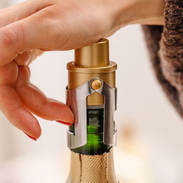 Champagne Cork with Pump in the group House & Home / Kitchen / Beverages at SmartaSaker.se (12306)