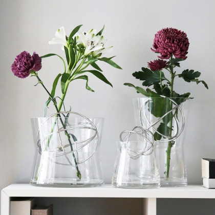 Vase with bouquet support in the group House & Home / Interior at SmartaSaker.se (12606)