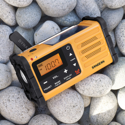 Survival radio FM/AM in the group House & Home / Electronics / Speakers and ear phones at SmartaSaker.se (12728)