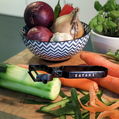 Satake double-sided peeler in the group House & Home / Kitchen / Squeeze, chop and peel at SmartaSaker.se (12769)