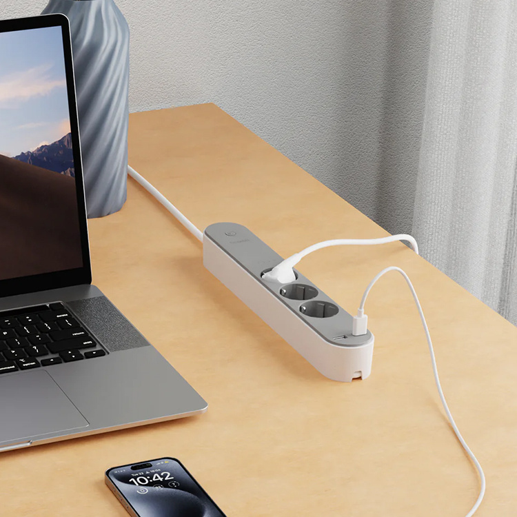 Smart branch socket with USB in the group House & Home / Electronics / Smart Home at SmartaSaker.se (12871)