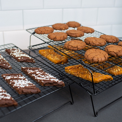 Baking rack, three levels in the group House & Home / Kitchen / Baking at SmartaSaker.se (13068)