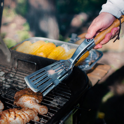 Sagaform Barbecue Spatula and Tongs in the group House & Home / Grill Stuff at SmartaSaker.se (13172)