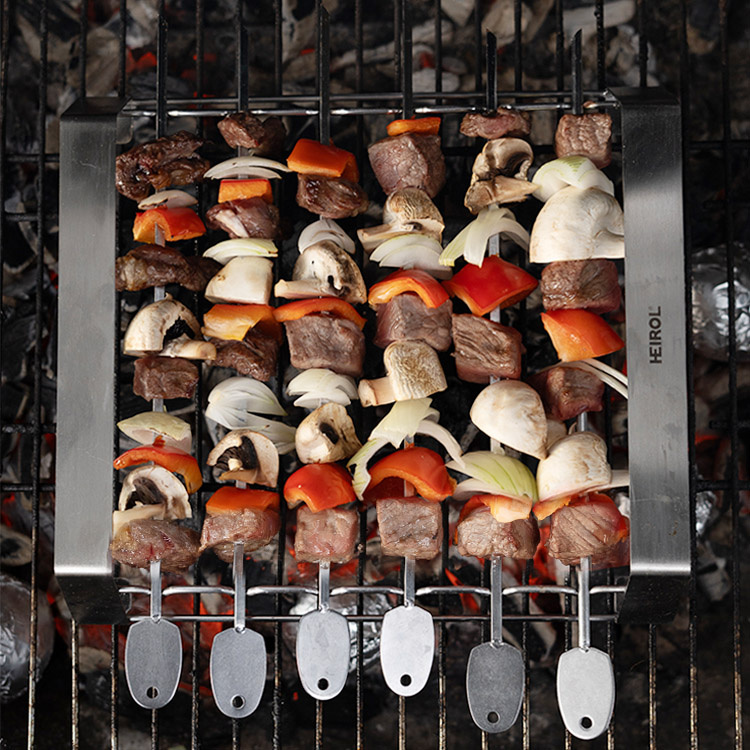 Barbecue skewers with stand in the group House & Home / Grill Stuff at SmartaSaker.se (14093)