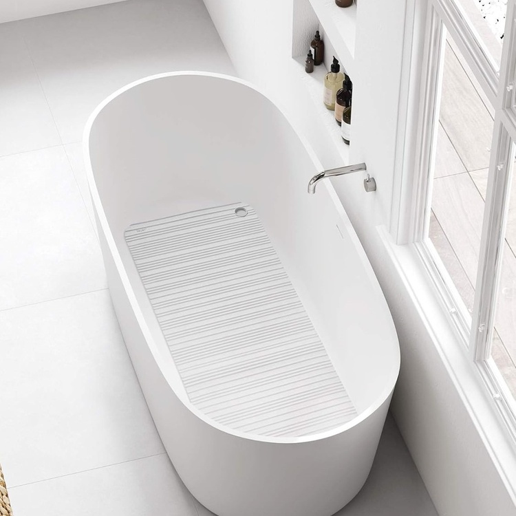 Bath Tub Mat in Natural Rubber, STRIPED BATH MAT, 86 x 33 cm, Light Grey in the group Storage / Bathroom storage at SmartaSaker.se (40077)