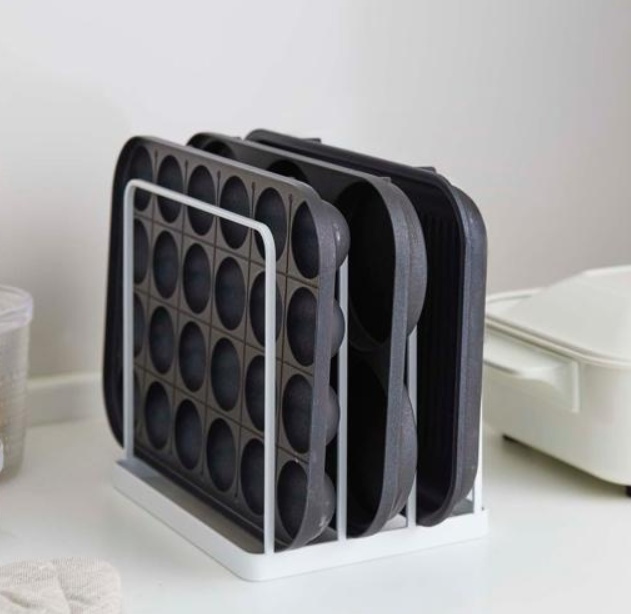 Rack for Trays, TOWER TRAY STAND, 19,5 x 16 x H 19,5 cm, White in the group Storage / Kitchen storage / Kitchen cabinet organizers at SmartaSaker.se (40235)