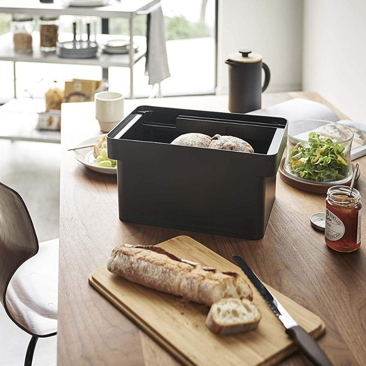 Bread box with cutting board bambo, TOWER BREAD CASE,, Yamazaki, Black in the group Storage / Kitchen storage at SmartaSaker.se (40253)