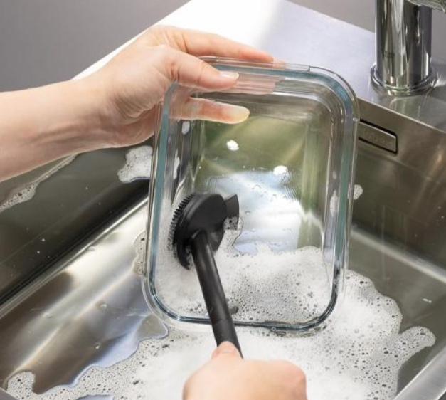 Washing up Brush with scraper, OUTDOOR, Black in the group Storage / Kitchen storage / Dish racks and sink accessories at SmartaSaker.se (40386)