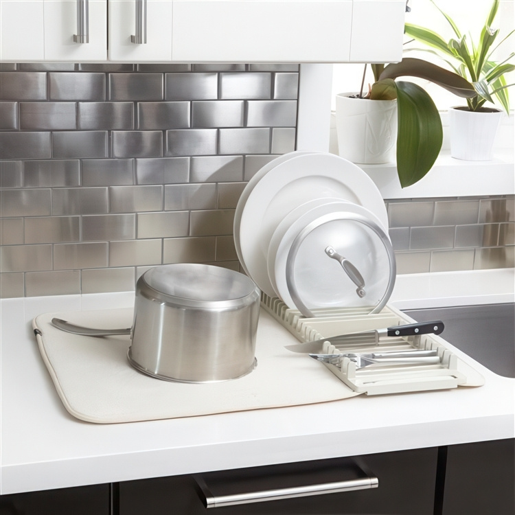 Drying Mat with Dish Rack, UDRY, 61 x 46 x H 4 cm, Umbra in the group Storage / Kitchen storage / Dish racks and sink accessories at SmartaSaker.se (40466)