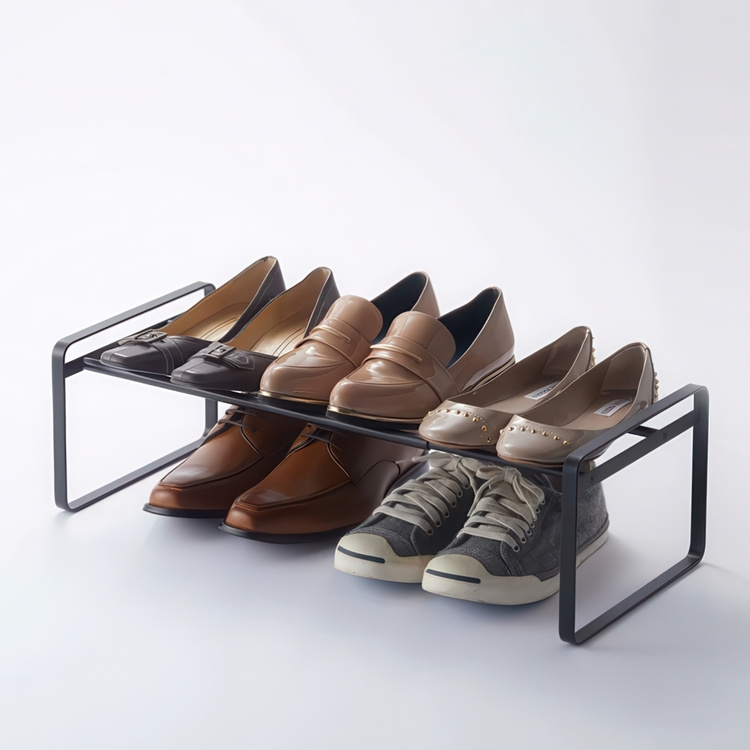 Expandable Shoe Rack in Metal, Stackable, FRAME, Yamazaki in the group Storage / Wardrobe storage / Shoe storage at SmartaSaker.se (40565)