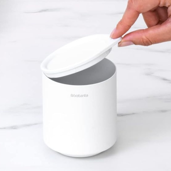 Storage pot in metal, BRABANTIA MINDSET, Ø 8 x H 9,5 cm, White in the group Storage / Bathroom storage / Makeup storage at SmartaSaker.se (40715)