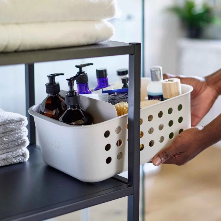 Storage Basket, , EASY STORE LARGE, 24 x 35 x H 15,8 cm , Joseph Joseph, Light grey in the group Storage / Storage boxes / JosephJoseph storage boxes at SmartaSaker.se (40752)