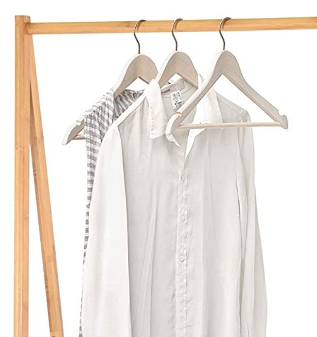 Hangers in Wood, Set of 3, LIVING, 45 cm, White wash in the group Storage / Wardrobe storage / Hangers and hooks at SmartaSaker.se (40909)