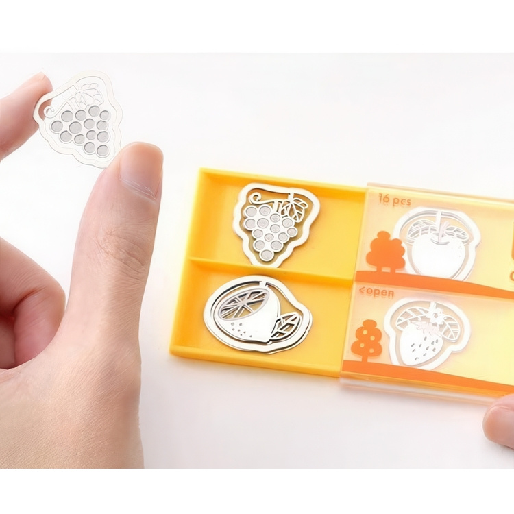 Paper Clips, E-CLIPS - FRUIT, 16 psc, Midori, Silver in the group Storage / Office supplies at SmartaSaker.se (40992)