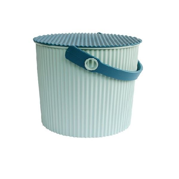 Bucket / basket with lid, LARGE OMNIOUTIL, 20L, Light Bliue in the group Storage / Storage room and garage / Baskets and buckets at SmartaSaker.se (41088)