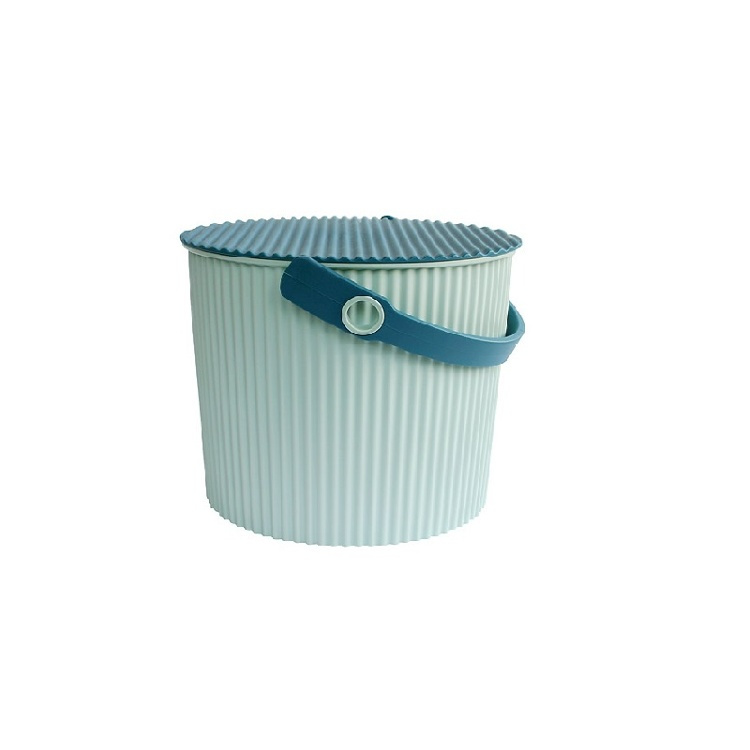 Bucket / basket with lid, MEDIUM OMNIOUTIL, 10 L, Light Blue in the group Storage / Storage room and garage / Baskets and buckets at SmartaSaker.se (41089)