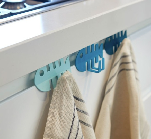 Hooks for cabinet doors, Set of 3, FISH 4,8 x 4,5 x H 9 cm , Blue in the group Storage / Bedroom storage / Over door hooks at SmartaSaker.se (41551)