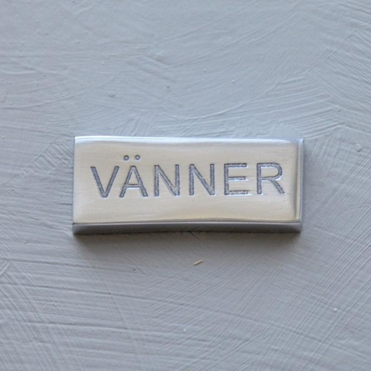 Sign, VÄNNER, 5 x H 2 cm, Exmez, Silver in the group Storage at SmartaSaker.se (41654)
