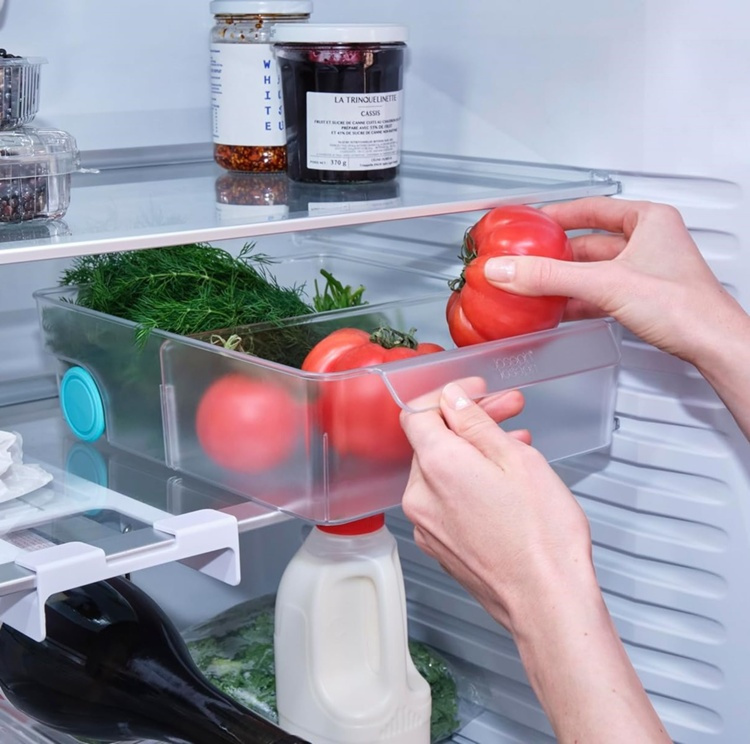 Storage box with wheels, JOSEPH JOSEPH XL COMPACT STORAGE BIN, 23,5 x 30,8 x H 8,5 cm, Transparent in the group Storage / Kitchen storage / Fridge storage at SmartaSaker.se (41800)