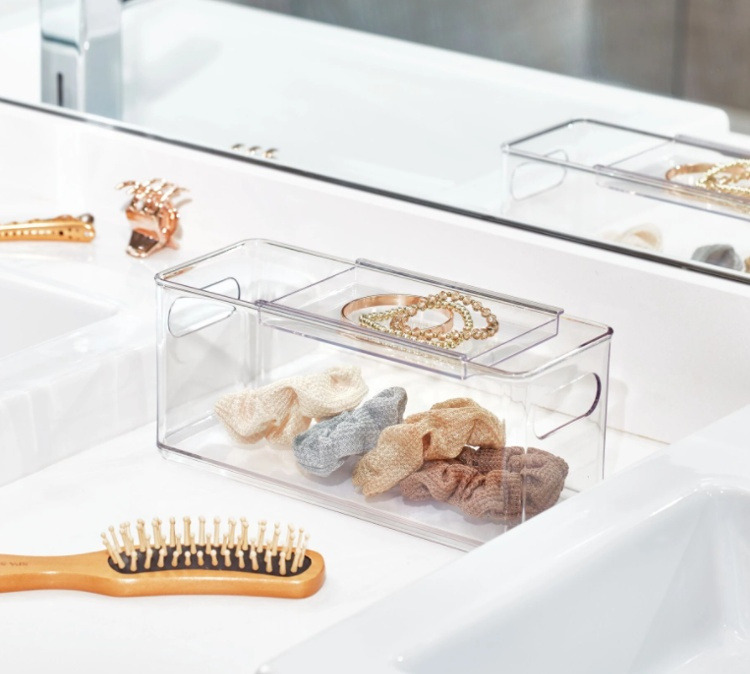 Container with sliding lid, THE HOME EDIT HAIR ACCESSORY BIN, Transparent in the group Storage / Bathroom storage at SmartaSaker.se (41817)