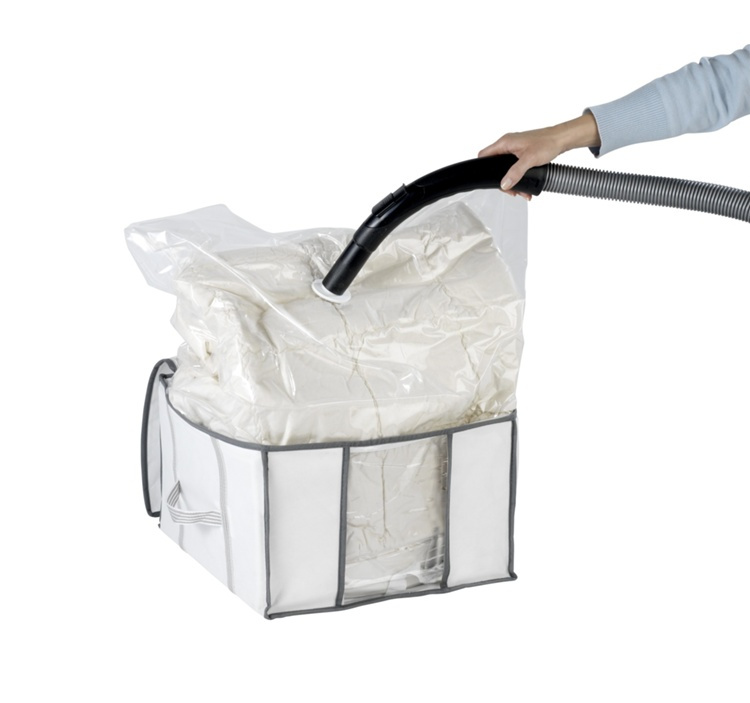 Box with vacuum bag, SOFT BOX, SMALL, 42 x 40 x H 25 cm, White in the group Storage / Wardrobe storage / Vacuum storage / Vacuum bags with boxes at SmartaSaker.se (41826)