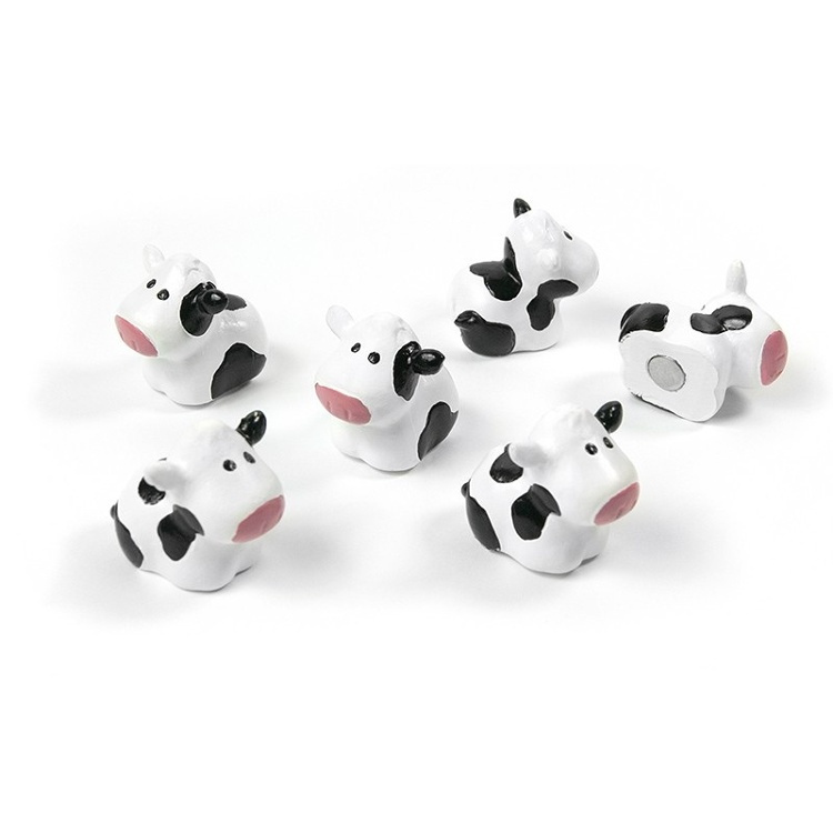 Magnets COW, set of 6, white / black in the group Storage / Magnets and adhesives at SmartaSaker.se (41993)
