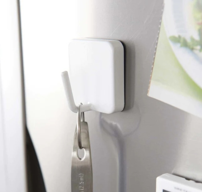 Magnetic Hook, TOWER, 4,8 x 3,3 x H 4,8 cm, Yamazaki, White in the group Storage / Magnets and adhesives / Magnetic Hooks at SmartaSaker.se (42058)