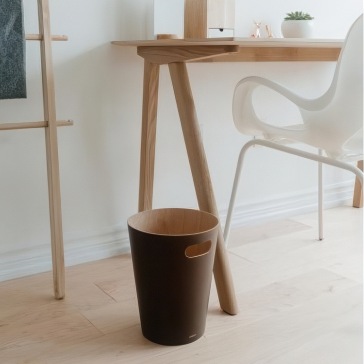 Trash can, 7,5 L WOODROW, Ø 23 x H 28 cm, Umbra in the group Storage / Bathroom storage at SmartaSaker.se (42375)