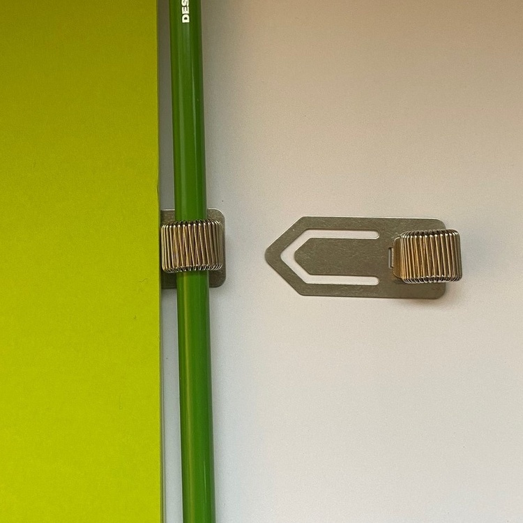 Pen holder in metal, NOTE PAD CLIP, silver in the group Storage at SmartaSaker.se (42405)