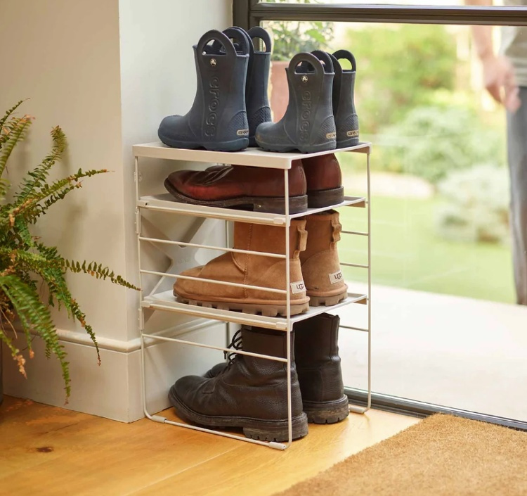 Shoe Rack in Metal, Adjustable, LEVEL, Joseph Joseph, 26 x 35 x H 51,2 cm, Ecru in the group Storage / Hallway storage / Shoe racks at SmartaSaker.se (42558)