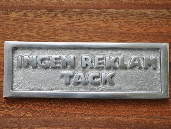 Sign, INGEN REKLAM TACK, 13 x H 4,5 cm, Aluminium in the group Storage / Magnets and adhesives / Signs and labels at SmartaSaker.se (42616)