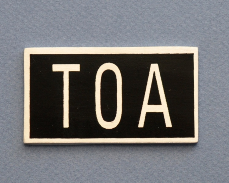 Sign, TOA, 7 x 4 cm, Exmez, Aluminum & black in the group Storage / Bathroom storage at SmartaSaker.se (42638)