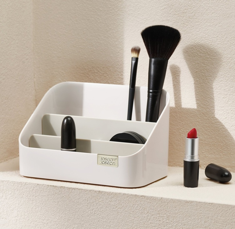 Organizer, VIVA TIERED COSMETIC ORGANISER, Joseph Joseph, Shell in the group Storage / Bathroom storage / Makeup storage at SmartaSaker.se (42672)