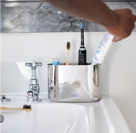 Stand for electric toothbrushes, EASY STORE LUXE, 18 x 9 x H 11,5 cm, Joseph Joseph, Stainless-steel in the group Storage / Bathroom storage at SmartaSaker.se (42861)