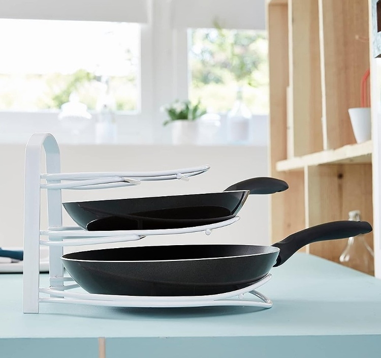 Skillet Organizer in Metal, Vertical, KITCHEN ORGANIZER, white in the group Storage / Kitchen storage / Kitchen cabinet organizers at SmartaSaker.se (42882)