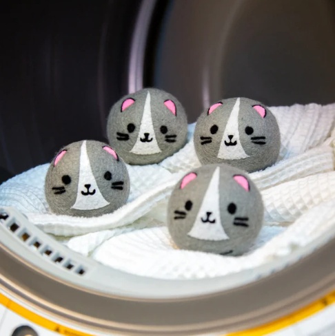 Drying balls in wool for the dryer, Set of 4, CAT DRYER BUDDIES, Ø 7 cm, Grey in the group Storage / Laundry and care at SmartaSaker.se (42967)