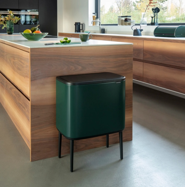 Recycling station on legs, 2 inserts, BRABANTIA BO TOUCH 23 + 11 L, Pine Green in the group Storage / Cleaning and waste sorting / Waste sorting at SmartaSaker.se (43254)