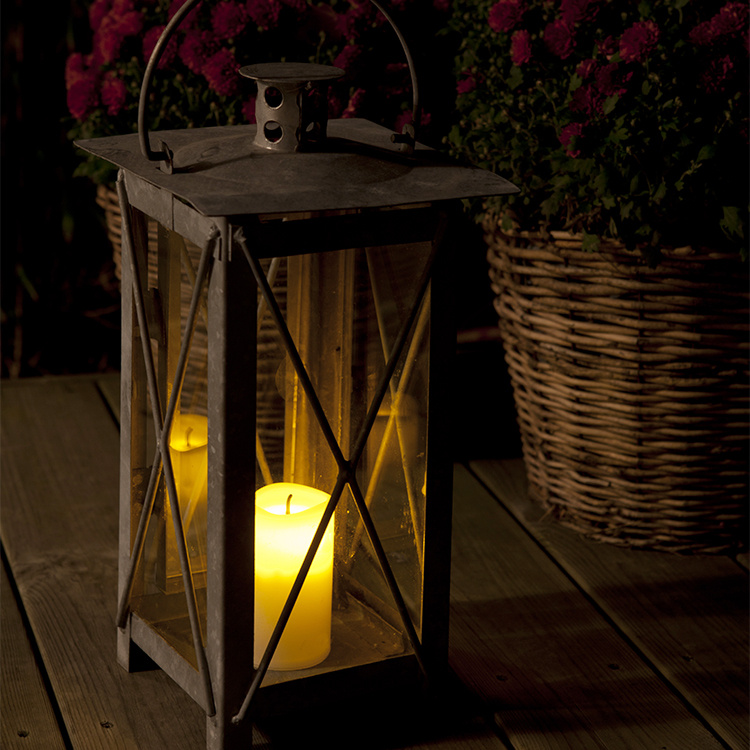 Battery operated candle with twilight sensor in the group Lighting / Outdoor lighting / Pillar candles and lanterns at SmartaSaker.se (10948)