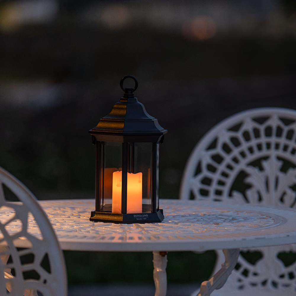 Lantern with twilight sensor in the group Lighting / Outdoor lighting / Pillar candles and lanterns at SmartaSaker.se (10954)