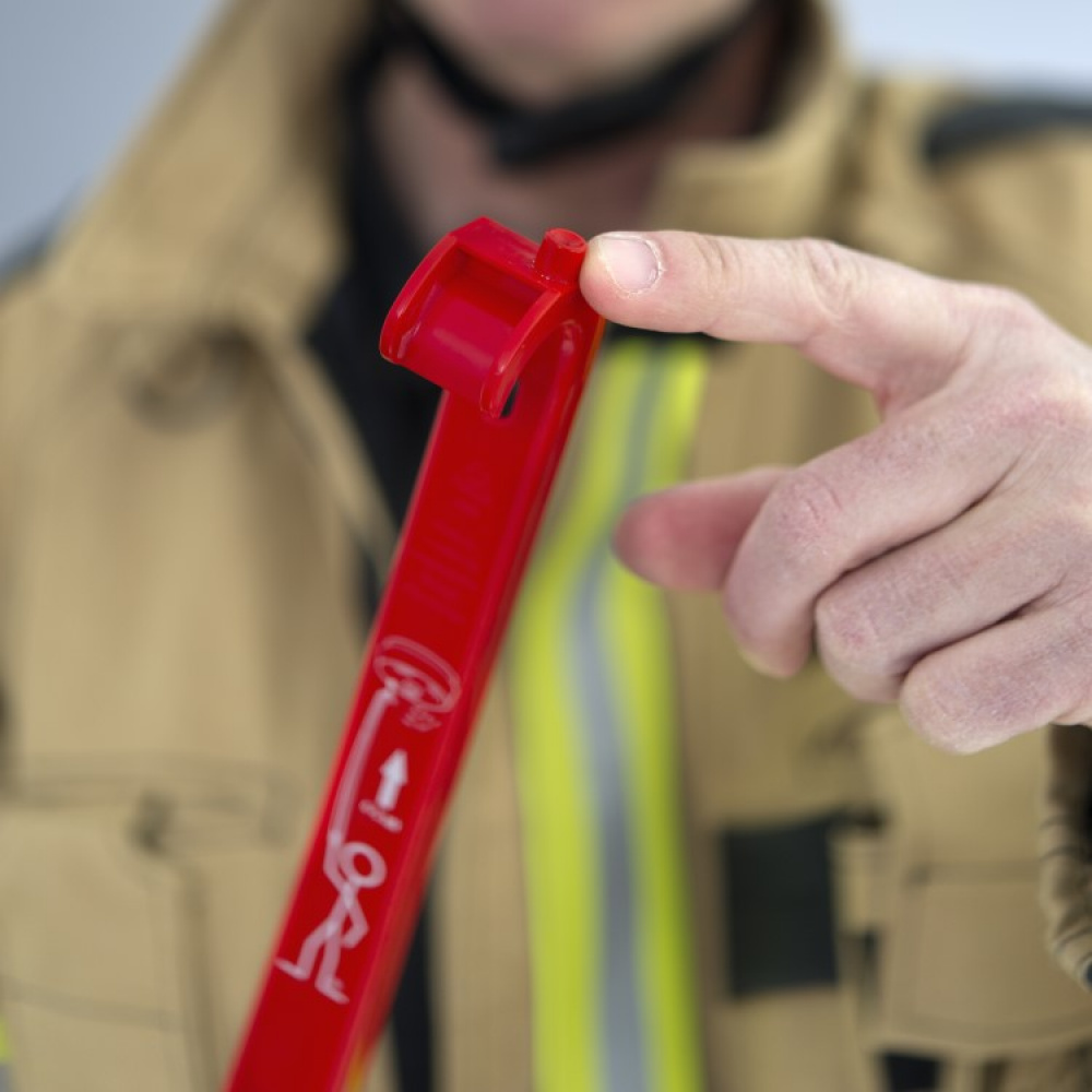 Shoehorn with a test button for smoke alarms in the group Safety / Fire safety at SmartaSaker.se (11421)