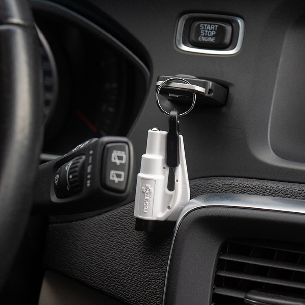 Resqme, seat belt cutter, window breaker in the group Vehicles / Car Accessories at SmartaSaker.se (11845)