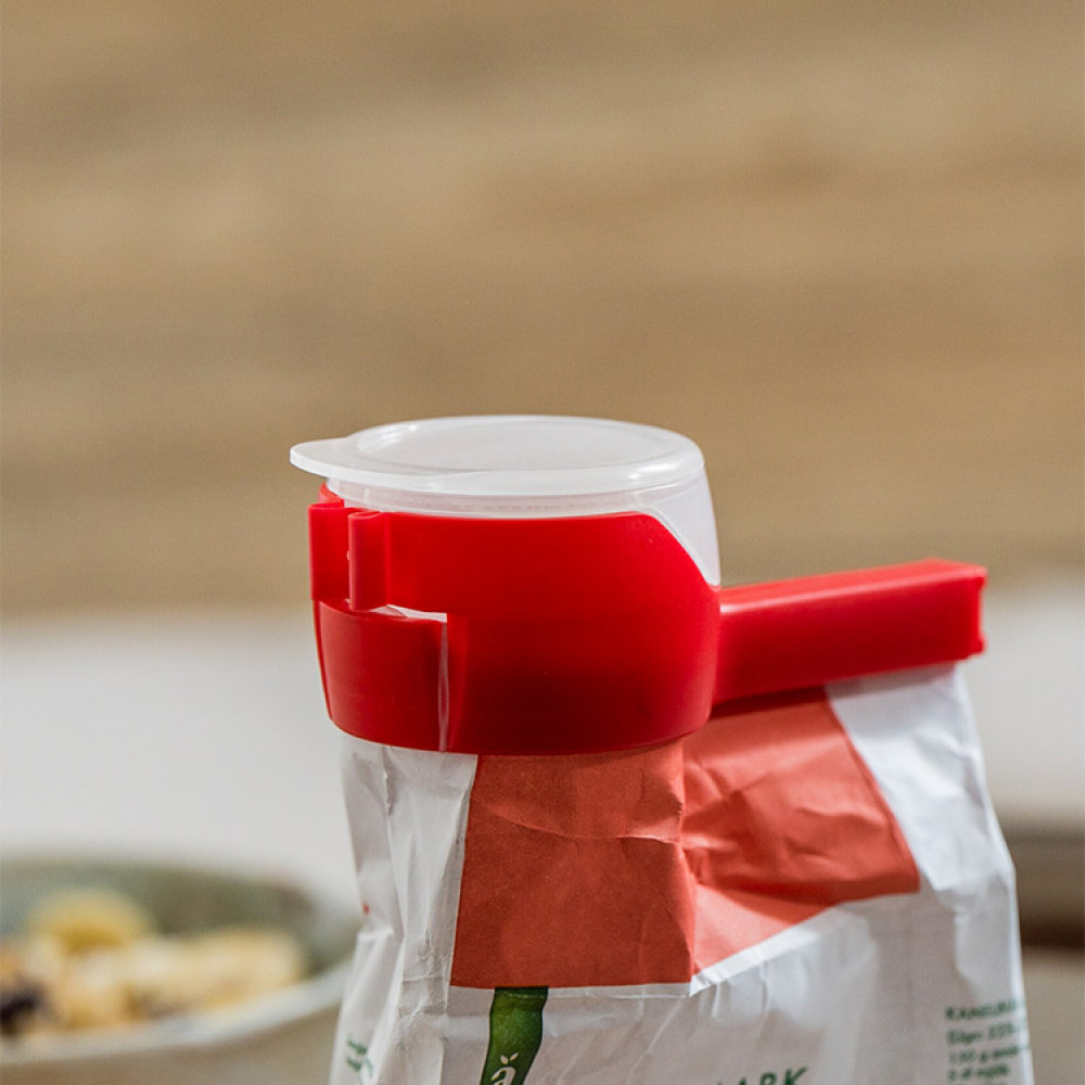 Bag Clip with Pour Spout in the group House & Home / Kitchen at SmartaSaker.se (11925)