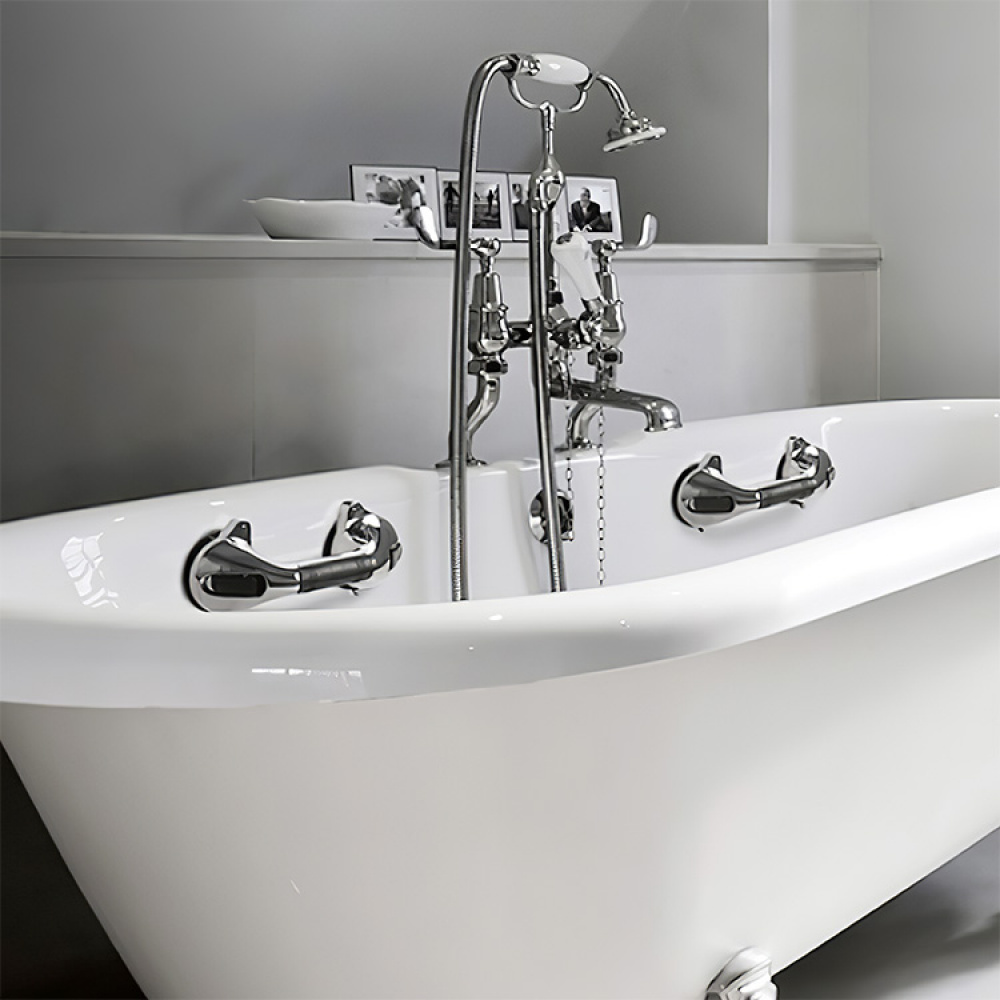 bathtub with hand grips For Bathroom Needs 