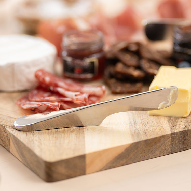 Balancing butter-knife, stainless steel in the group House & Home / Kitchen / Table setting at SmartaSaker.se (12170)