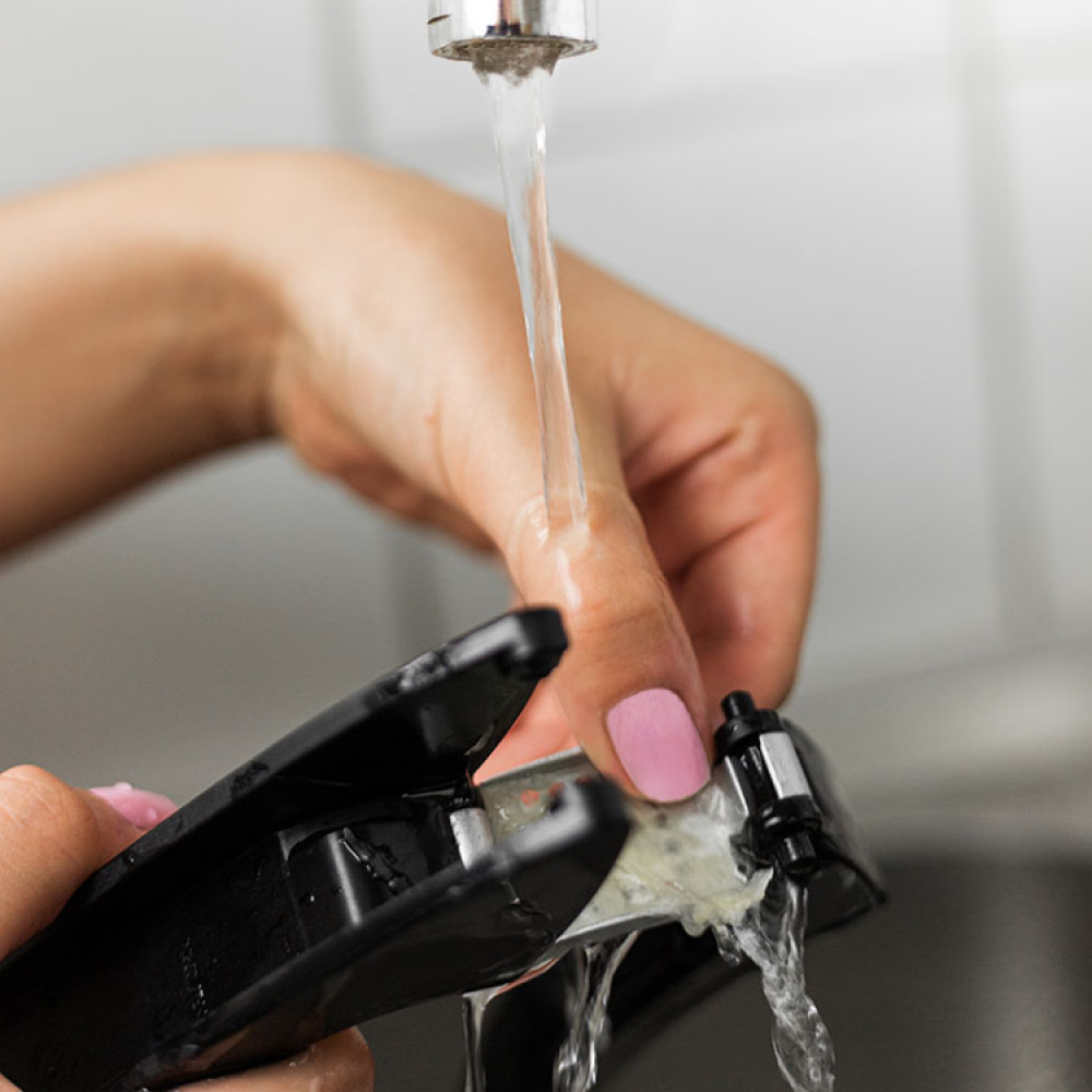 Garlic press Easy Clean - Jonas of Sweden